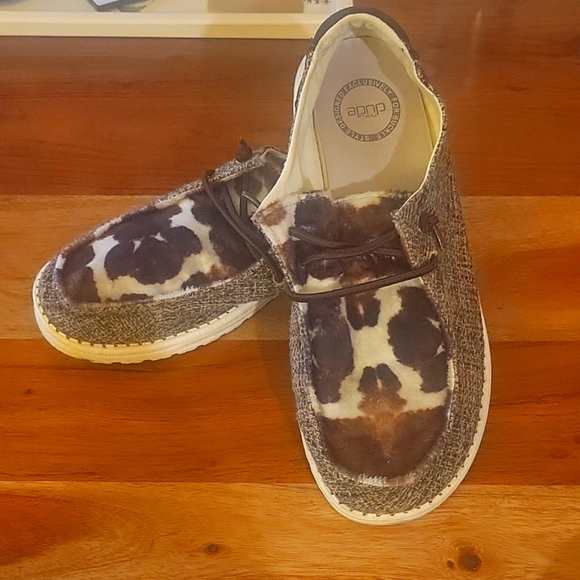 Hey Dude Cow Print Loafers - Picture 4 of 4